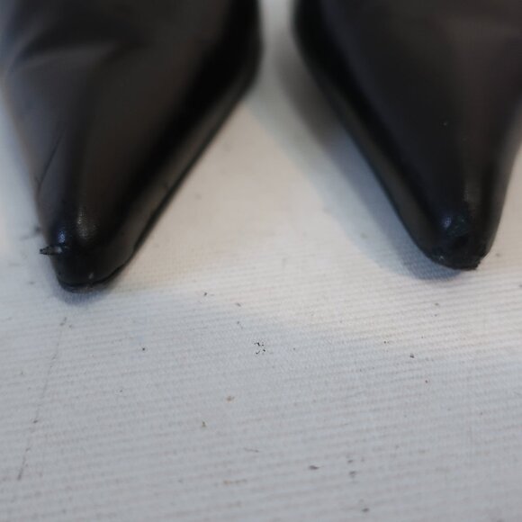 Authentic Chanel Black Pointy Leather Chain Link T-Strap Heels 39.5 US/9.5 - Picture 14 of 16